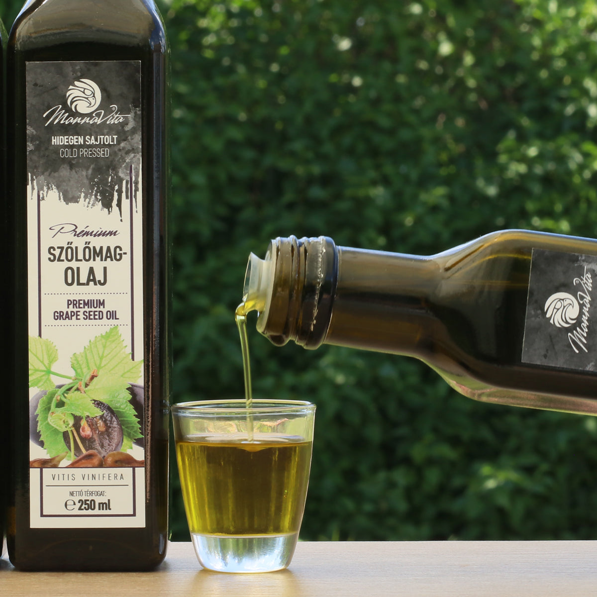 Mannavita Ουγγρικό ψυχρής έκθλιψης έλαιο σταφυλιού • 250 ml